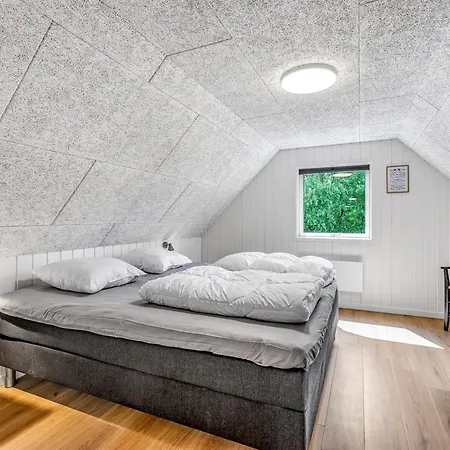 Sibbe By Interhome * Give